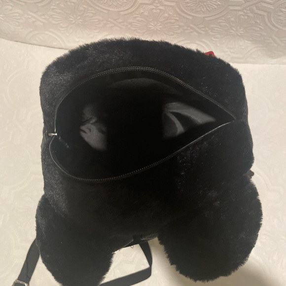 Bioworld x Disney’s Mickey Mouse Black Faux Fur Women’s adjustable backpack Nwt - Picture 9 of 9
